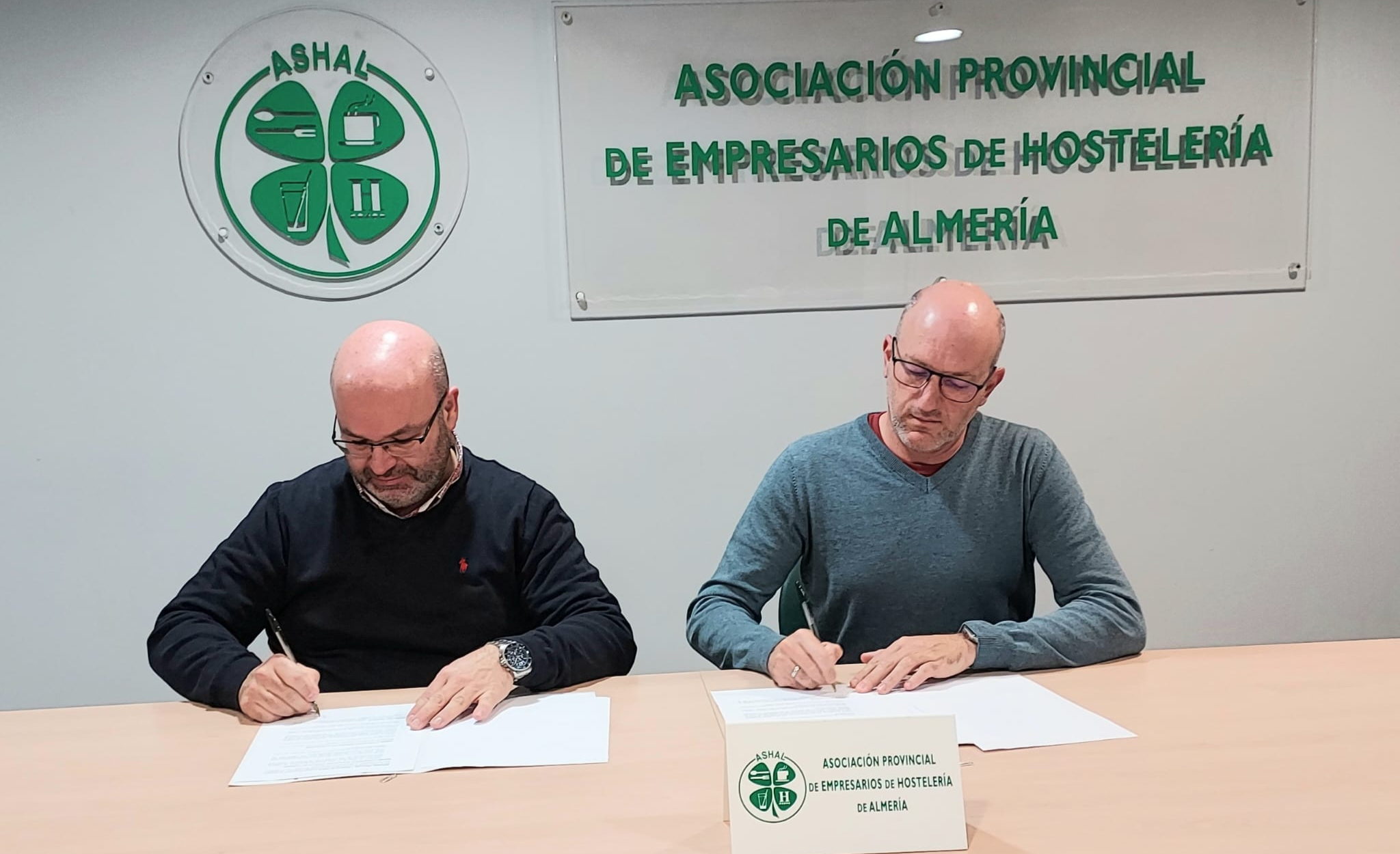 ASHAL proporciona a sus asociados ayuda en materia energética a través de Del Rey Asesoría