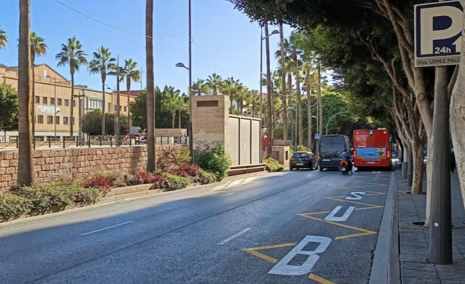 ASHAL denuncia los continuos cortes de tráfico en la Rambla y pide planificación al Ayuntamiento de Almería y a la Subdelegación del Gobierno   