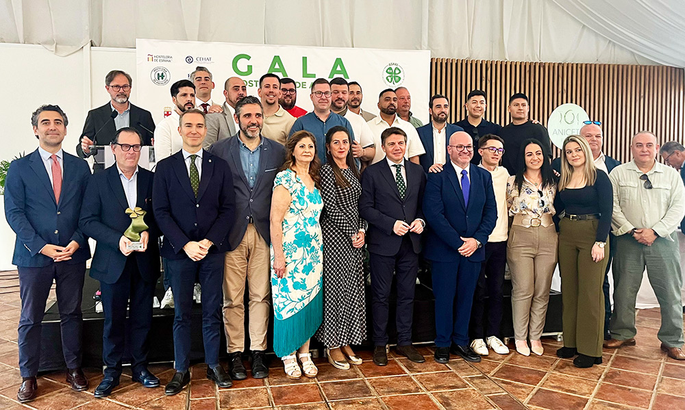 El presidente de Ashal pide unidad para seguir impulsando reformas en el sector hostelero durante la XXIV Gala de ASHAL